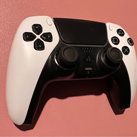 PS5 Remote Control - Picture 7 of 13